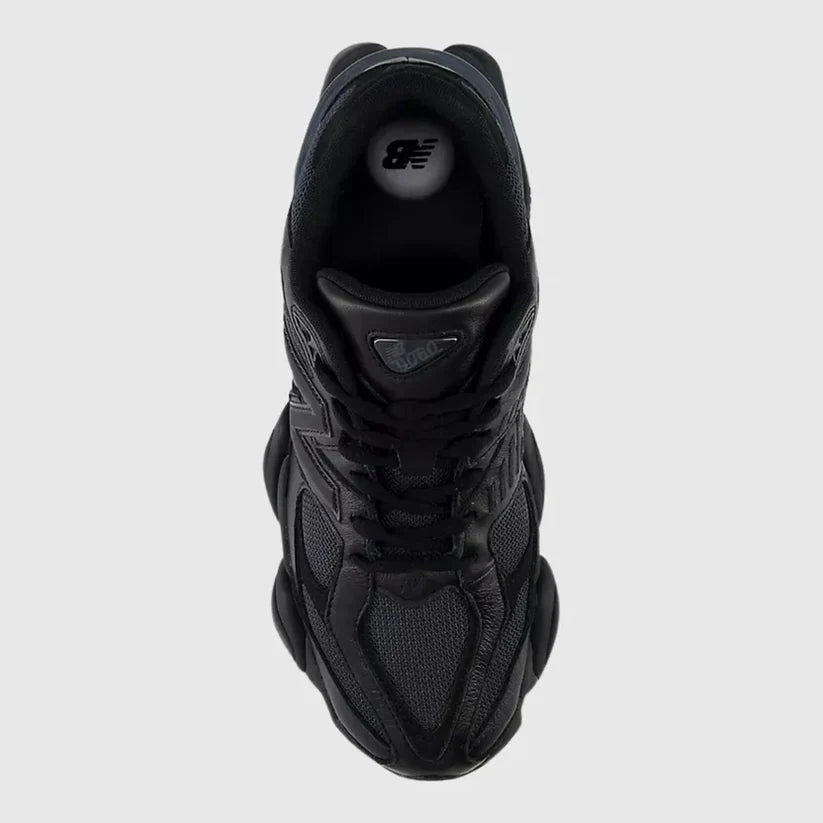 BLACK - UNISEX MODEL