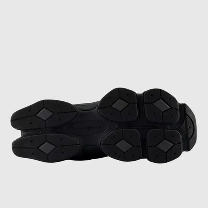 BLACK - UNISEX MODEL