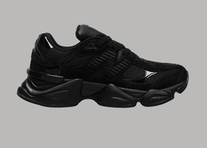 TRIPLE BLACK