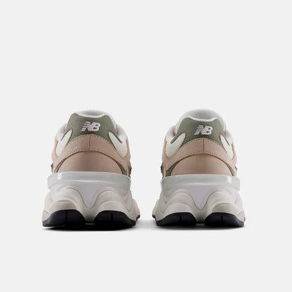 Baskets unisexes NB 9060 MINDFUL GREY avec DARK OLIVINE